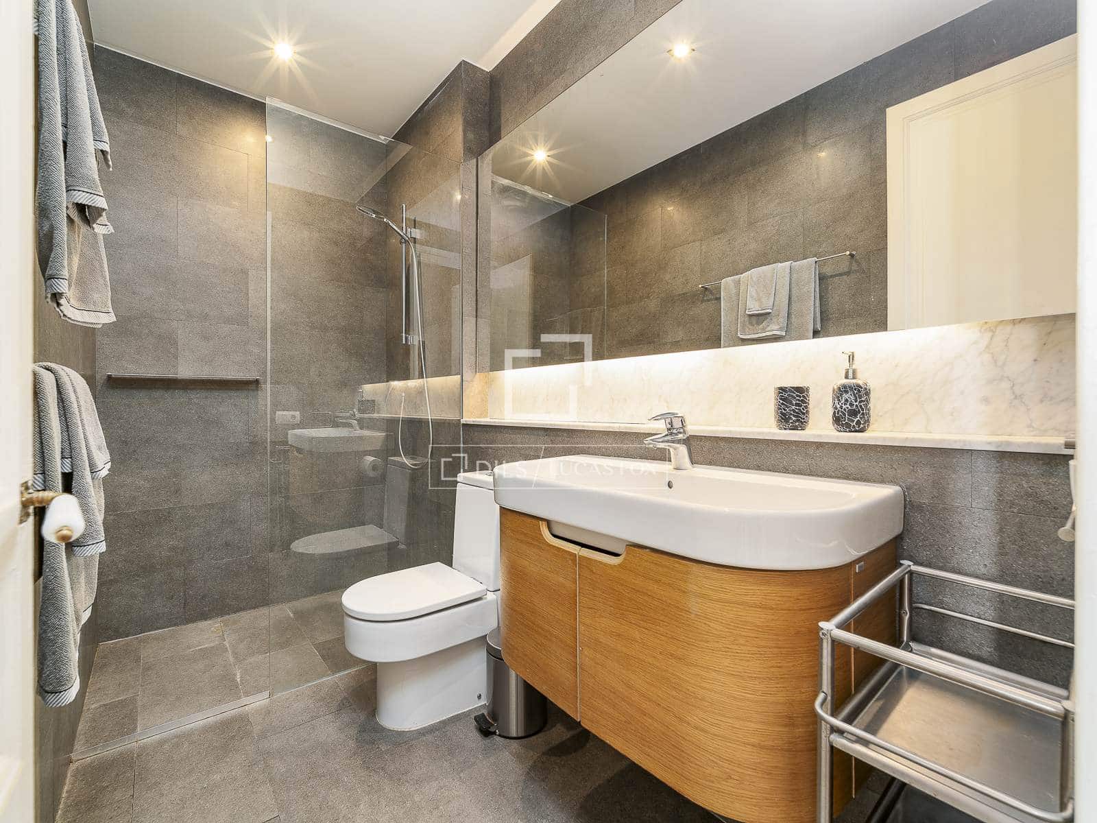 Apartamento de 2 habitaciones en Barcelona ciudad en venta - 485.000 € (Ref: 9987139)