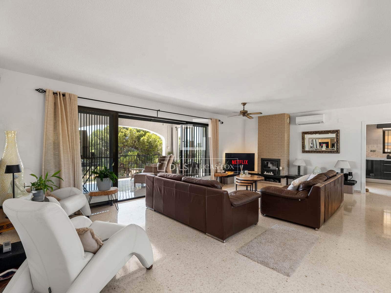 4 soveværelse Villa til salg i Alfaz del Pi / L'Alfas del Pi med swimmingpool garage - € 1.399.000 (Ref: 9987311)