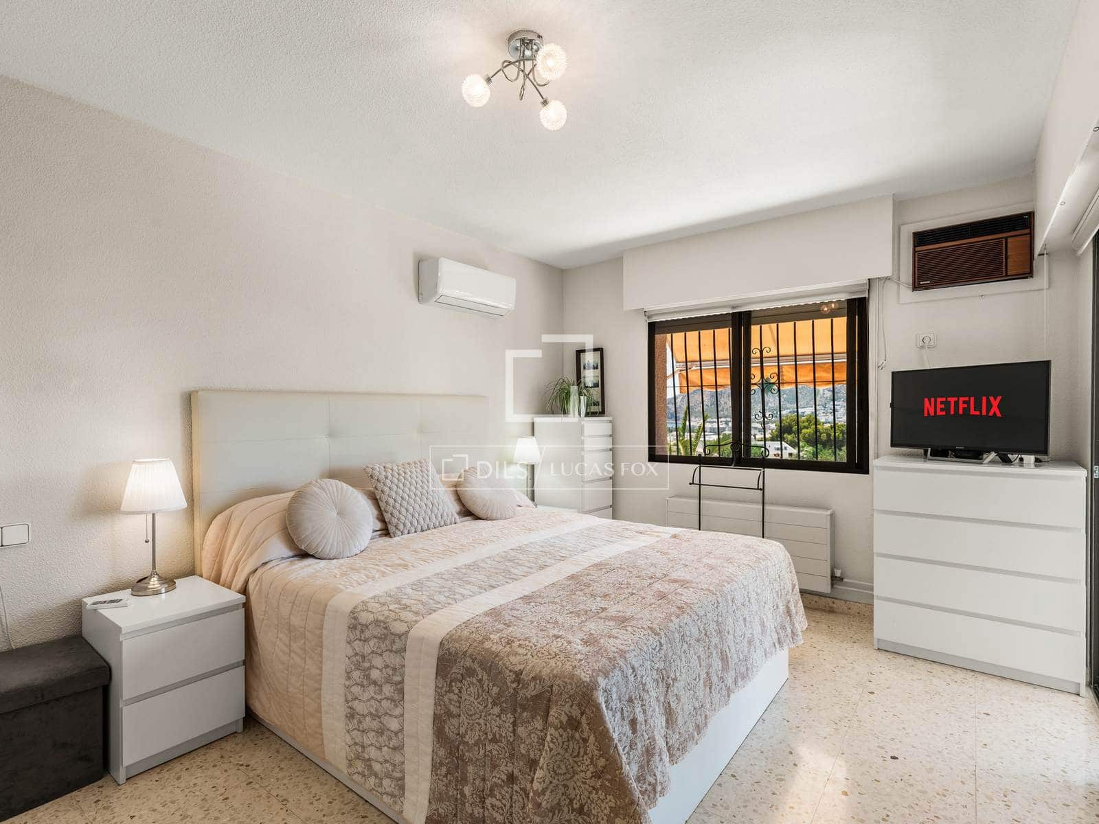 4 soveværelse Villa til salg i Alfaz del Pi / L'Alfas del Pi med swimmingpool garage - € 1.399.000 (Ref: 9987311)
