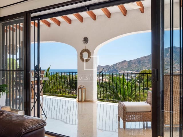 4 soveværelse Villa til salg i Alfaz del Pi / L'Alfàs del Pi med swimmingpool garage - € 1.399.000 (Ref: 9987311)