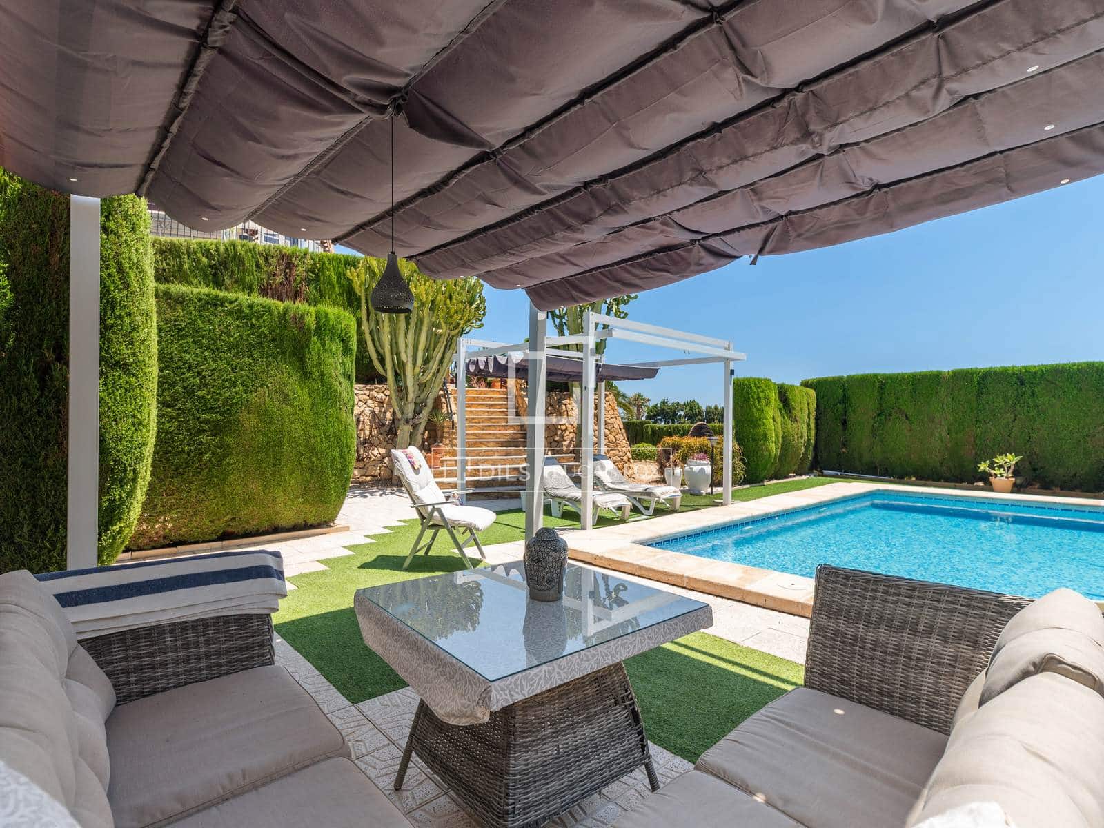 4 soveværelse Villa til salg i Alfaz del Pi / L'Alfas del Pi med swimmingpool garage - € 1.399.000 (Ref: 9987311)