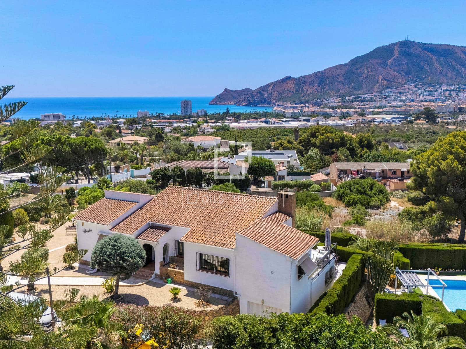4 soveværelse Villa til salg i Alfaz del Pi / L'Alfas del Pi med swimmingpool garage - € 1.399.000 (Ref: 9987311)