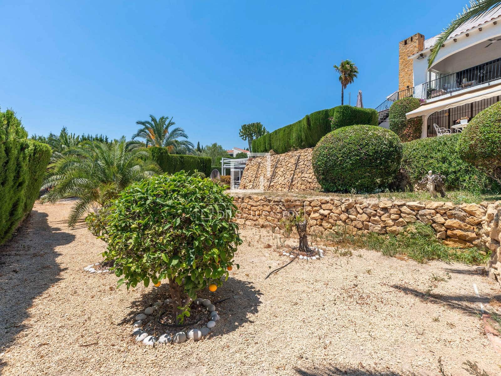 4 soveværelse Villa til salg i Alfaz del Pi / L'Alfas del Pi med swimmingpool garage - € 1.399.000 (Ref: 9987311)