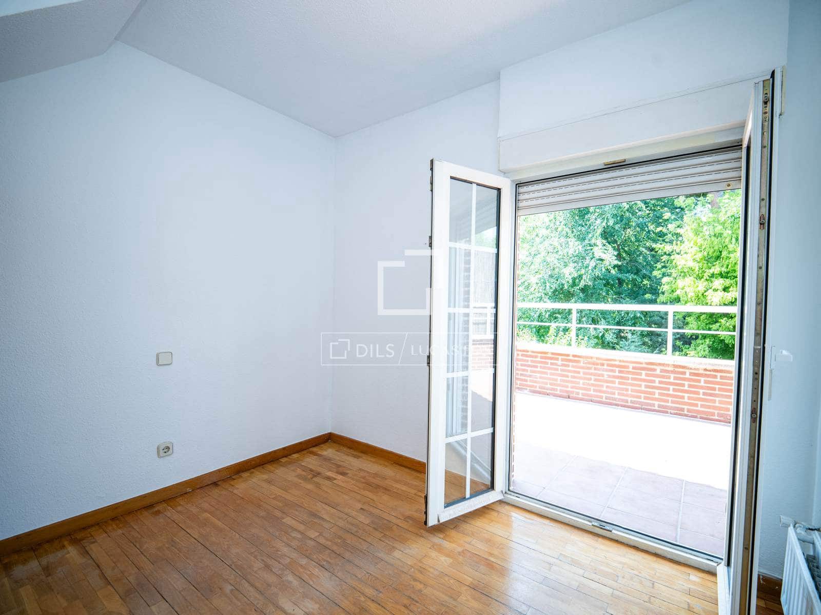 4 slaapkamer Villa te huur in Alcobendas met zwembad garage - € 3.500 (Ref: 9987312)