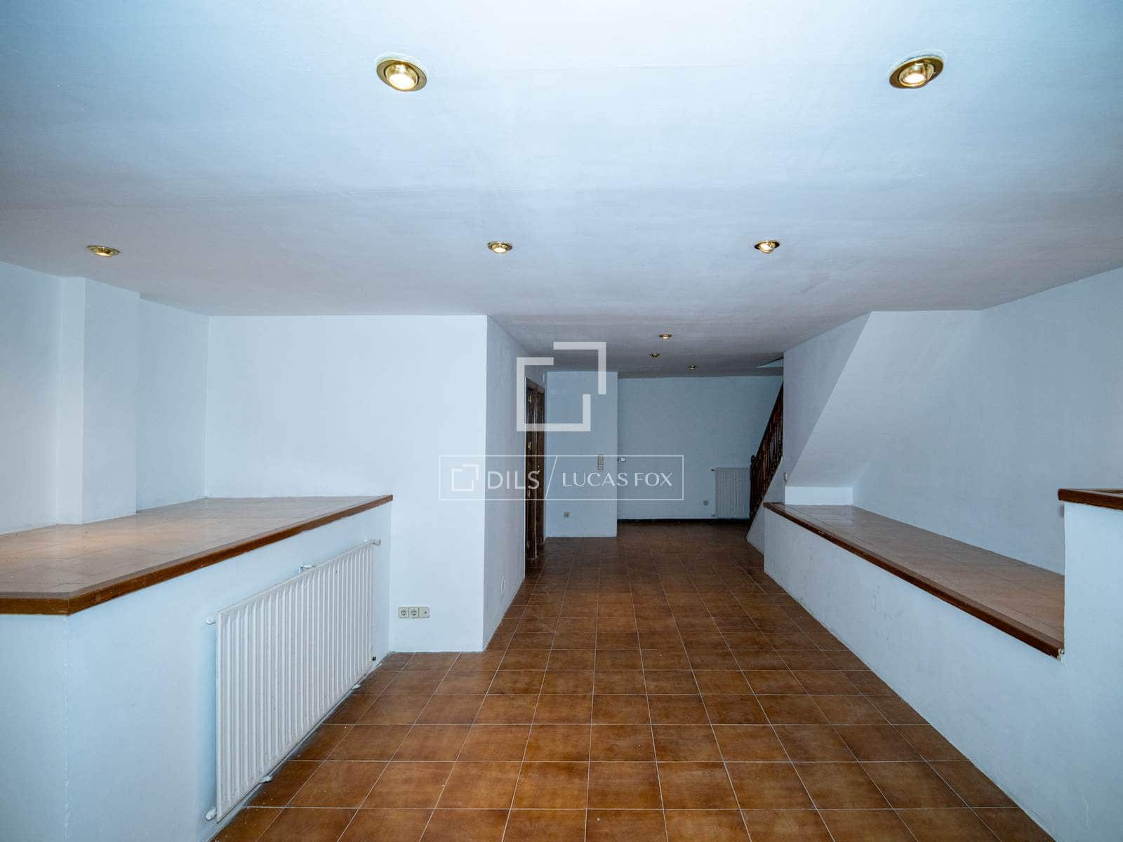 4 slaapkamer Villa te huur in Alcobendas met zwembad garage - € 3.500 (Ref: 9987312)