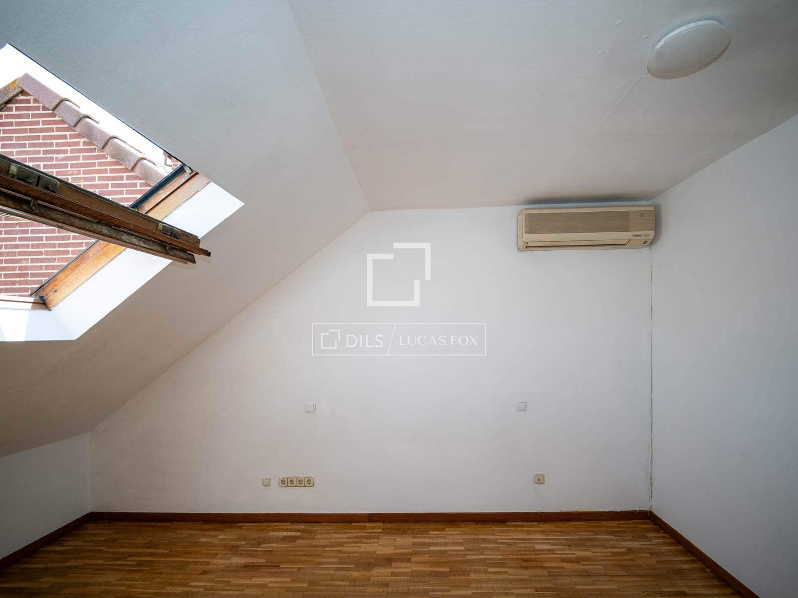 4 slaapkamer Villa te huur in Alcobendas met zwembad garage - € 3.500 (Ref: 9987312)