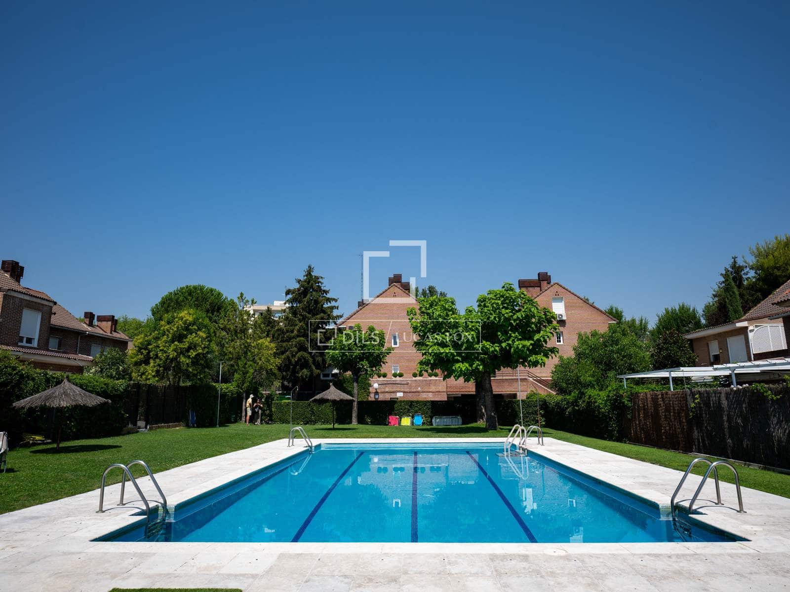 4 slaapkamer Villa te huur in Alcobendas met zwembad garage - € 3.500 (Ref: 9987312)