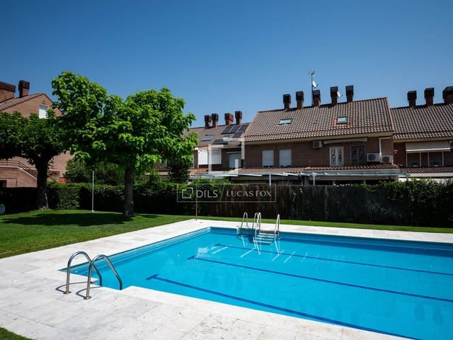 4 slaapkamer Villa te huur in Alcobendas - € 3.500 (Ref: 9987312)