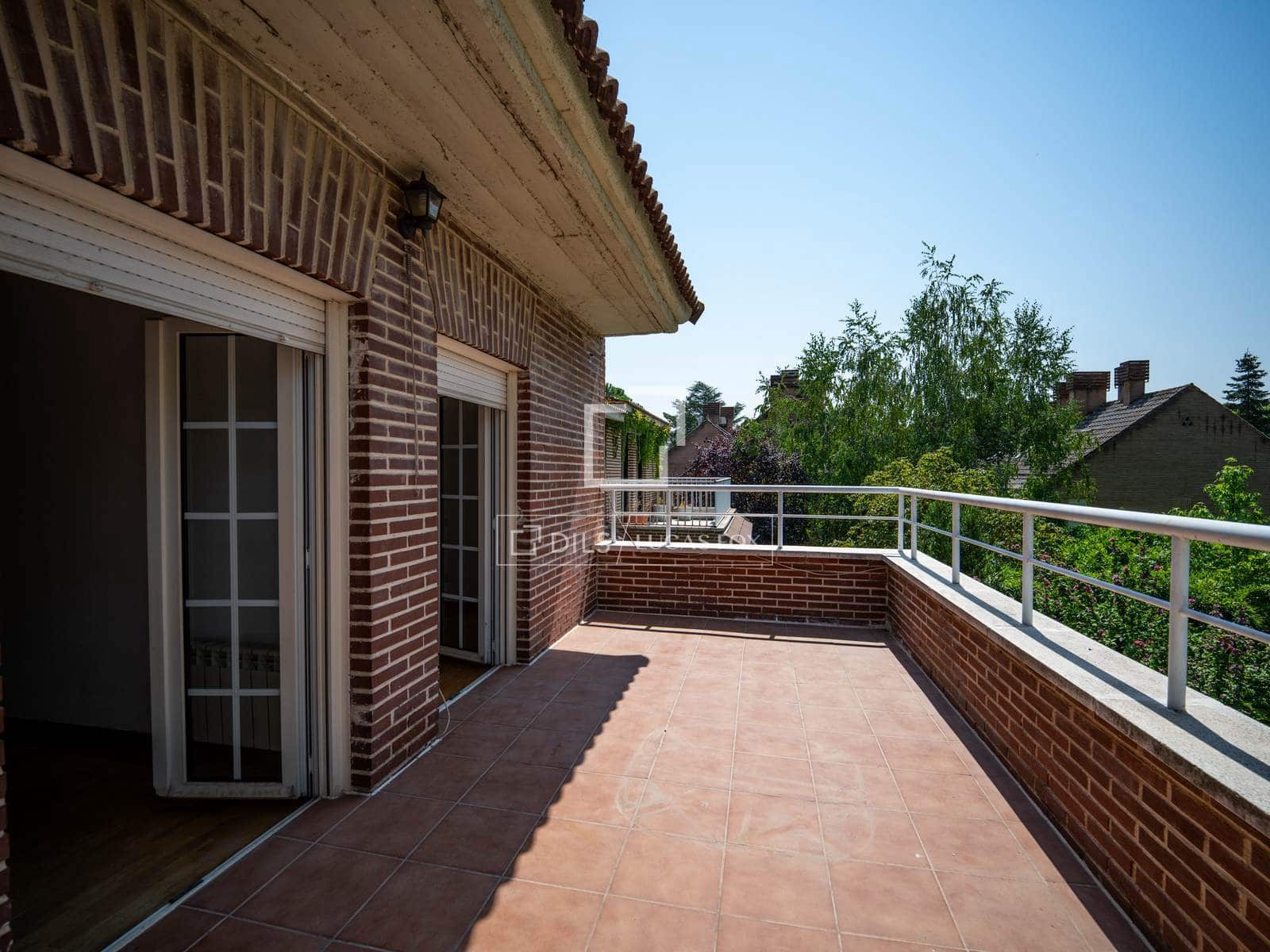 4 slaapkamer Villa te huur in Alcobendas met zwembad garage - € 3.500 (Ref: 9987312)