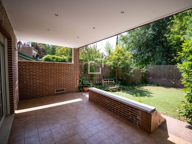 4 slaapkamer Villa te huur in Alcobendas - € 3.500 (Ref: 9987312)