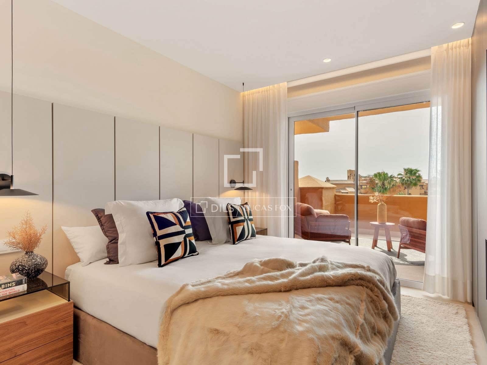 3 slaapkamer Appartement te koop in New Golden Mile met zwembad garage - € 2.395.000 (Ref: 9989429)