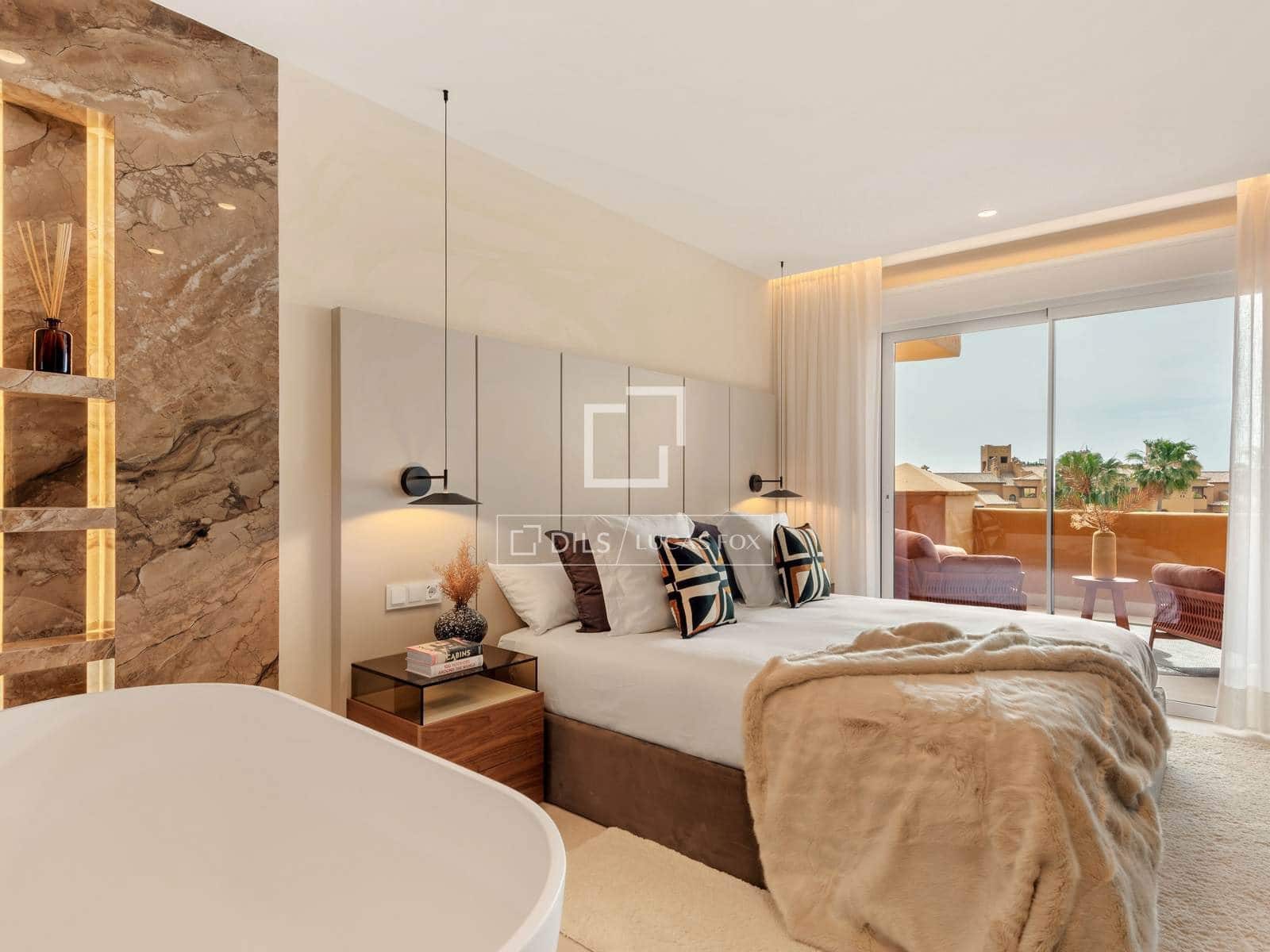 3 slaapkamer Appartement te koop in New Golden Mile met zwembad garage - € 2.395.000 (Ref: 9989429)