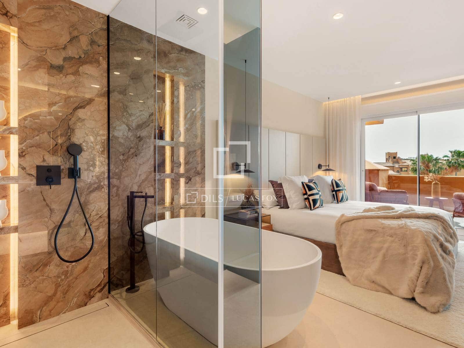3 slaapkamer Appartement te koop in New Golden Mile met zwembad garage - € 2.395.000 (Ref: 9989429)
