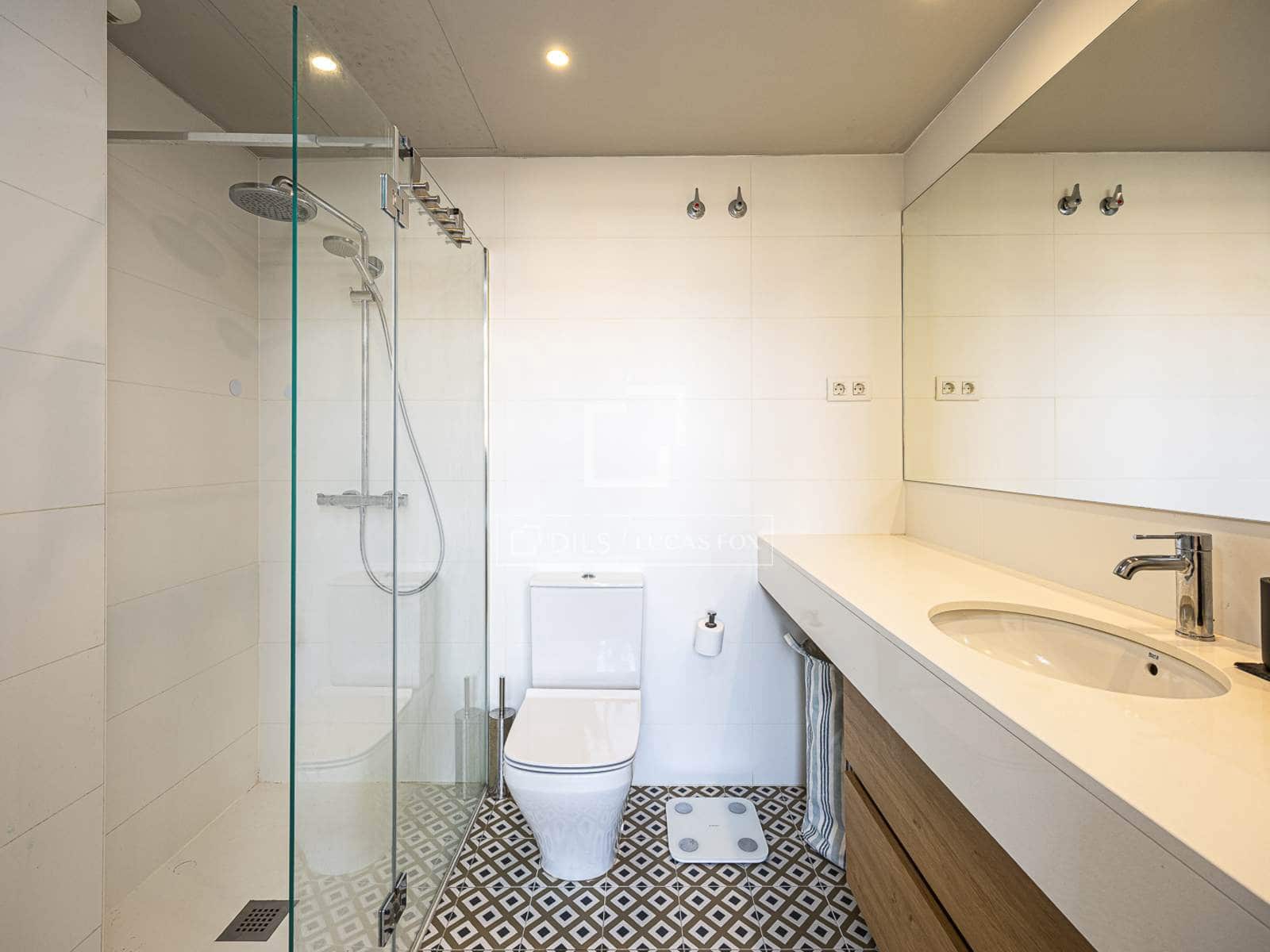 2 soveværelse Penthouse til salg i Barcelona by med swimmingpool garage - € 1.695.000 (Ref: 9989831)
