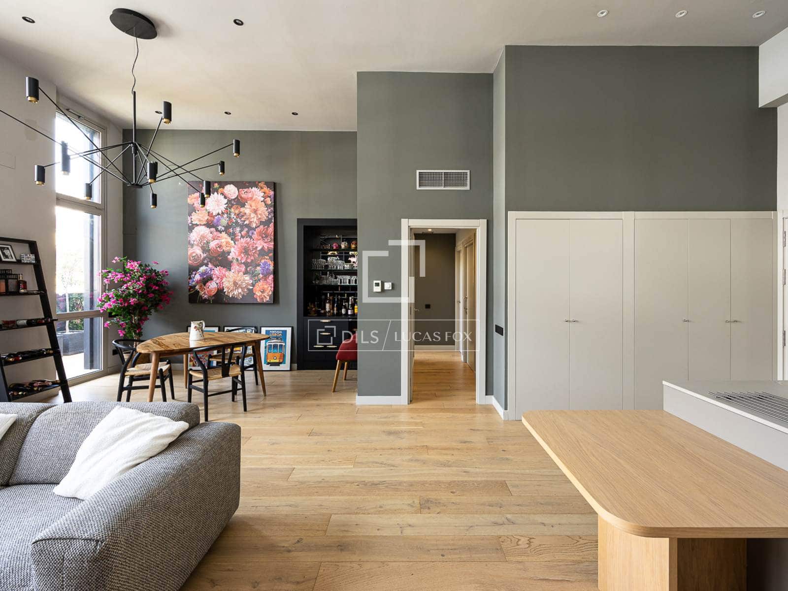 2 soveværelse Penthouse til salg i Barcelona by med swimmingpool garage - € 1.695.000 (Ref: 9989831)