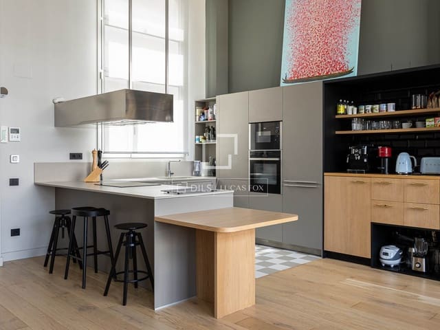 2 soveværelse Penthouse til salg i Barcelona by med swimmingpool garage - € 1.695.000 (Ref: 9989831)