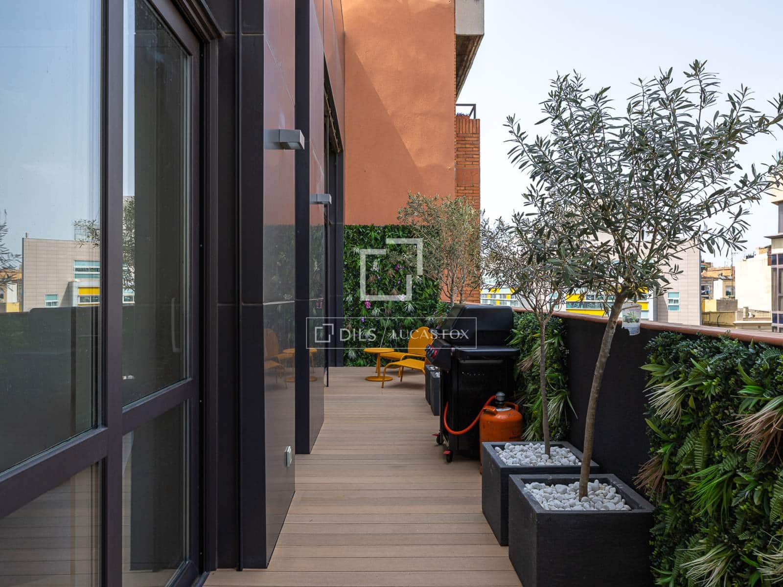 2 soveværelse Penthouse til salg i Barcelona by med swimmingpool garage - € 1.695.000 (Ref: 9989831)