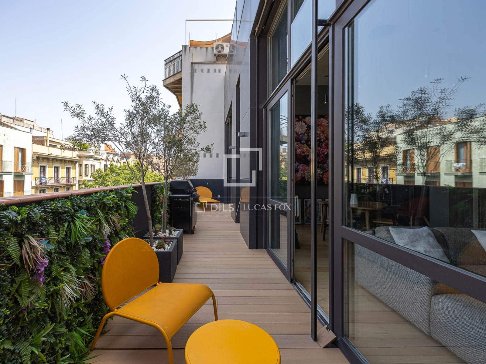 2 soveværelse Penthouse til salg i Barcelona by med swimmingpool garage - € 1.695.000 (Ref: 9989831)