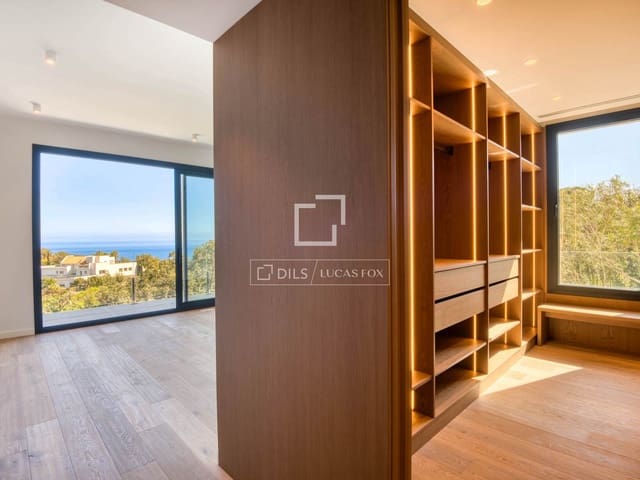 5 soverom Villa til salgs i Platja d'Aro, Castell-Platja d'Aro med svømmebasseng garasje - € 2 950 000 (Ref: 9989833)