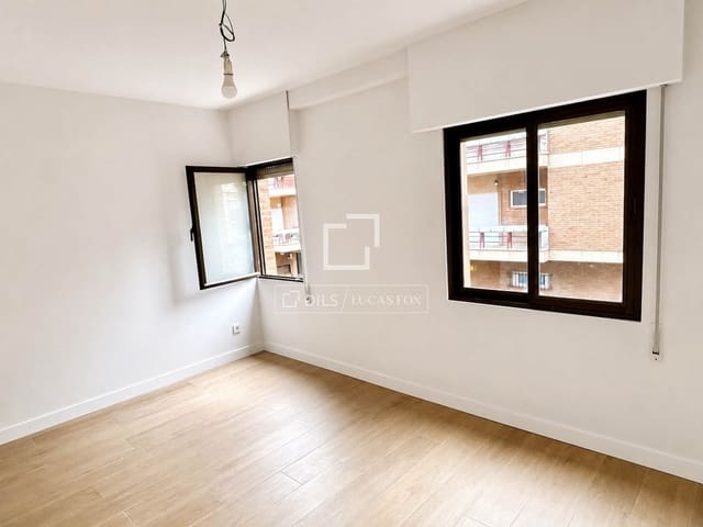 3 soveværelse Lejlighed til salg i Madrid by med swimmingpool garage - € 1.290.000 (Ref: 9990892)