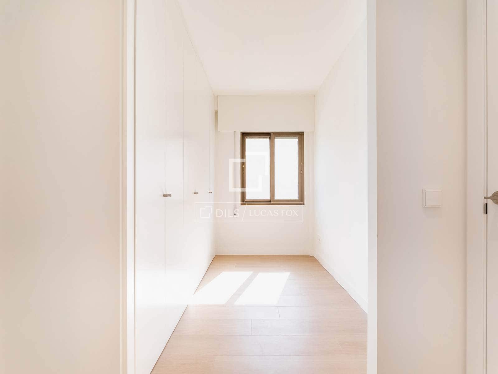 Apartamento de 3 habitaciones en Madrid ciudad en venta con piscina garaje - 1.230.000 € (Ref: 9990892)