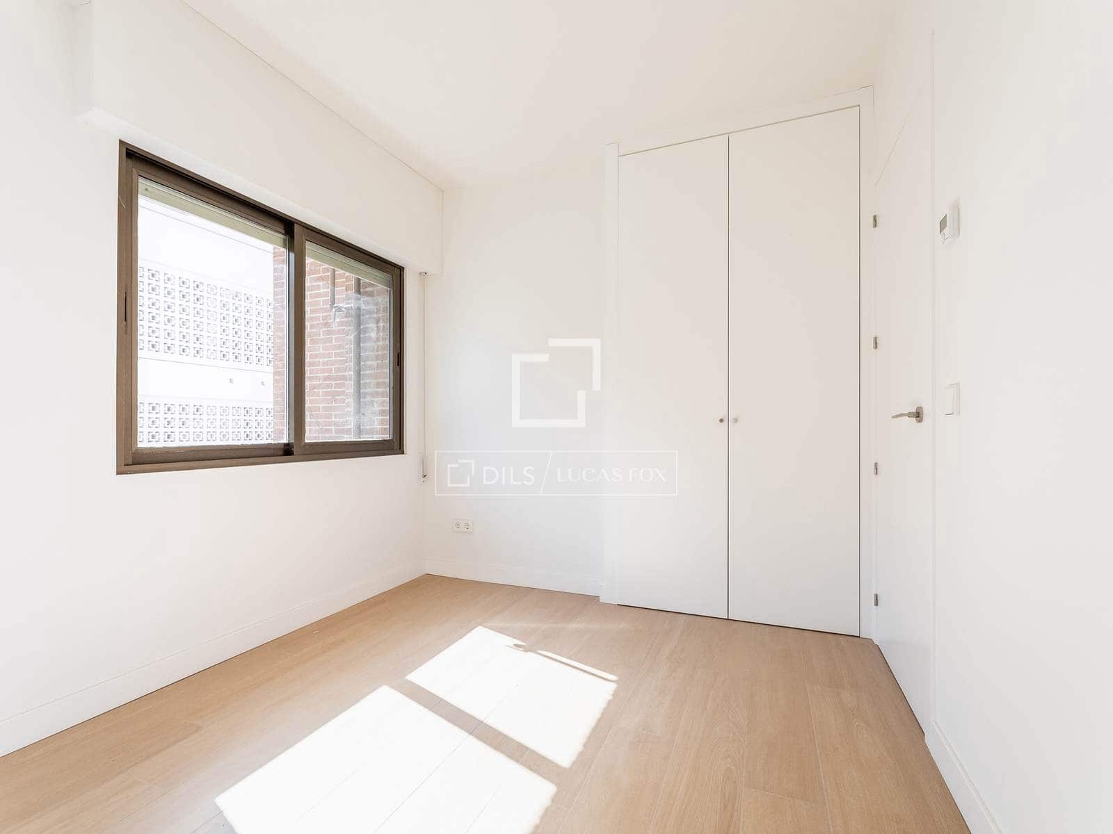 Apartamento de 3 habitaciones en Madrid ciudad en venta con piscina garaje - 1.230.000 € (Ref: 9990892)