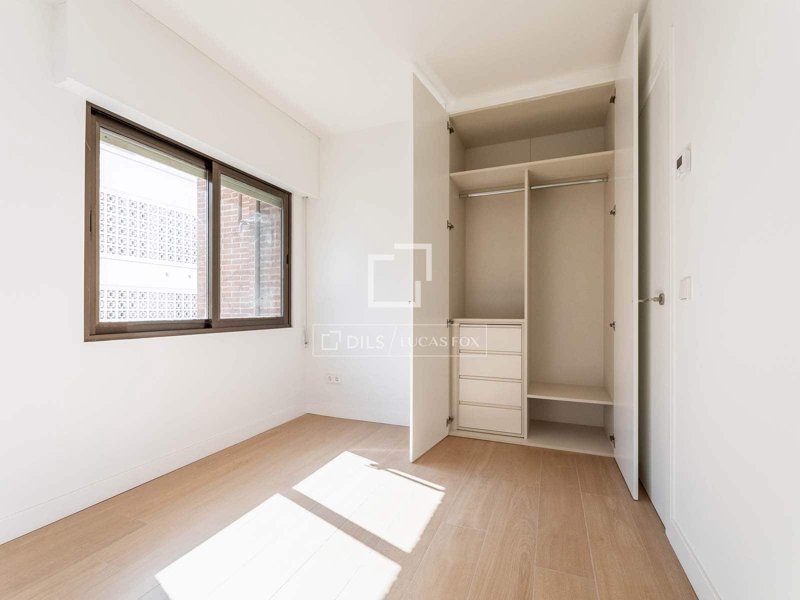 Apartamento de 3 habitaciones en Madrid ciudad en venta con piscina garaje - 1.230.000 € (Ref: 9990892)