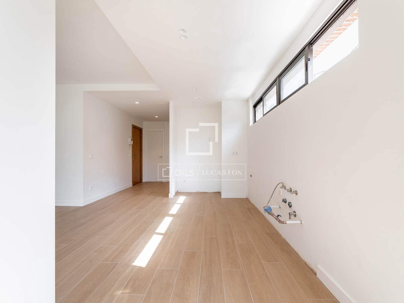 Apartamento de 3 habitaciones en Madrid ciudad en venta con piscina garaje - 1.230.000 € (Ref: 9990892)