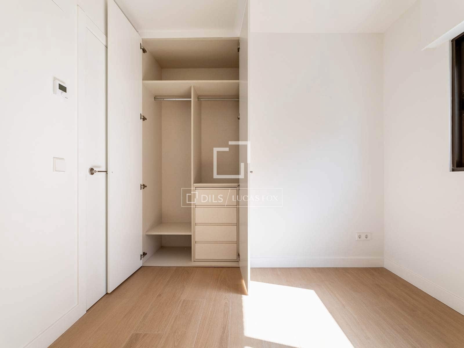 Apartamento de 3 habitaciones en Madrid ciudad en venta con piscina garaje - 1.230.000 € (Ref: 9990892)