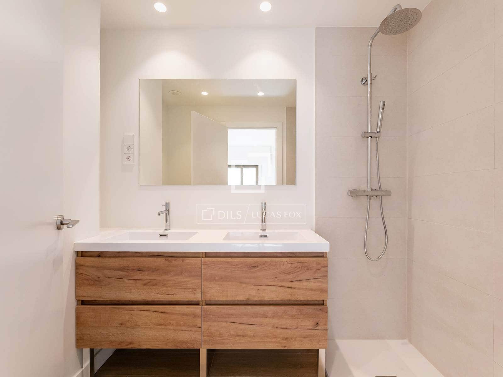 Apartamento de 3 habitaciones en Madrid ciudad en venta con piscina garaje - 1.230.000 € (Ref: 9990892)