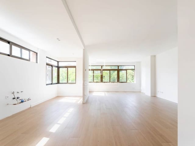 3 soverom Leilighet til salgs i Madrid by med svømmebasseng garasje - € 1 290 000 (Ref: 9990892)