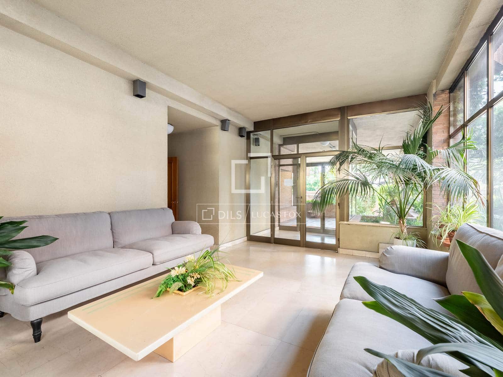 Apartamento de 3 habitaciones en Madrid ciudad en venta con piscina garaje - 1.230.000 € (Ref: 9990892)