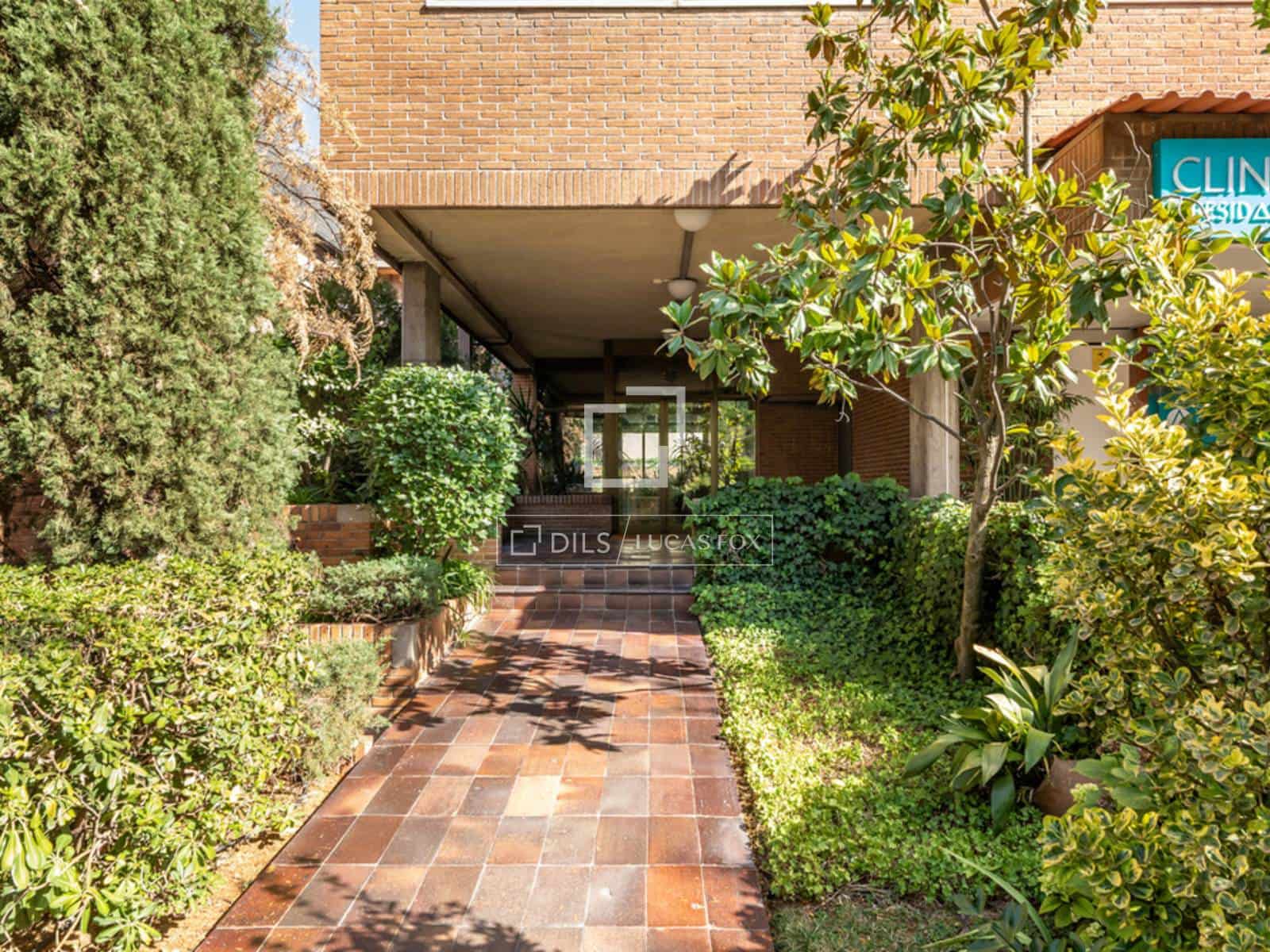 Apartamento de 3 habitaciones en Madrid ciudad en venta con piscina garaje - 1.230.000 € (Ref: 9990892)