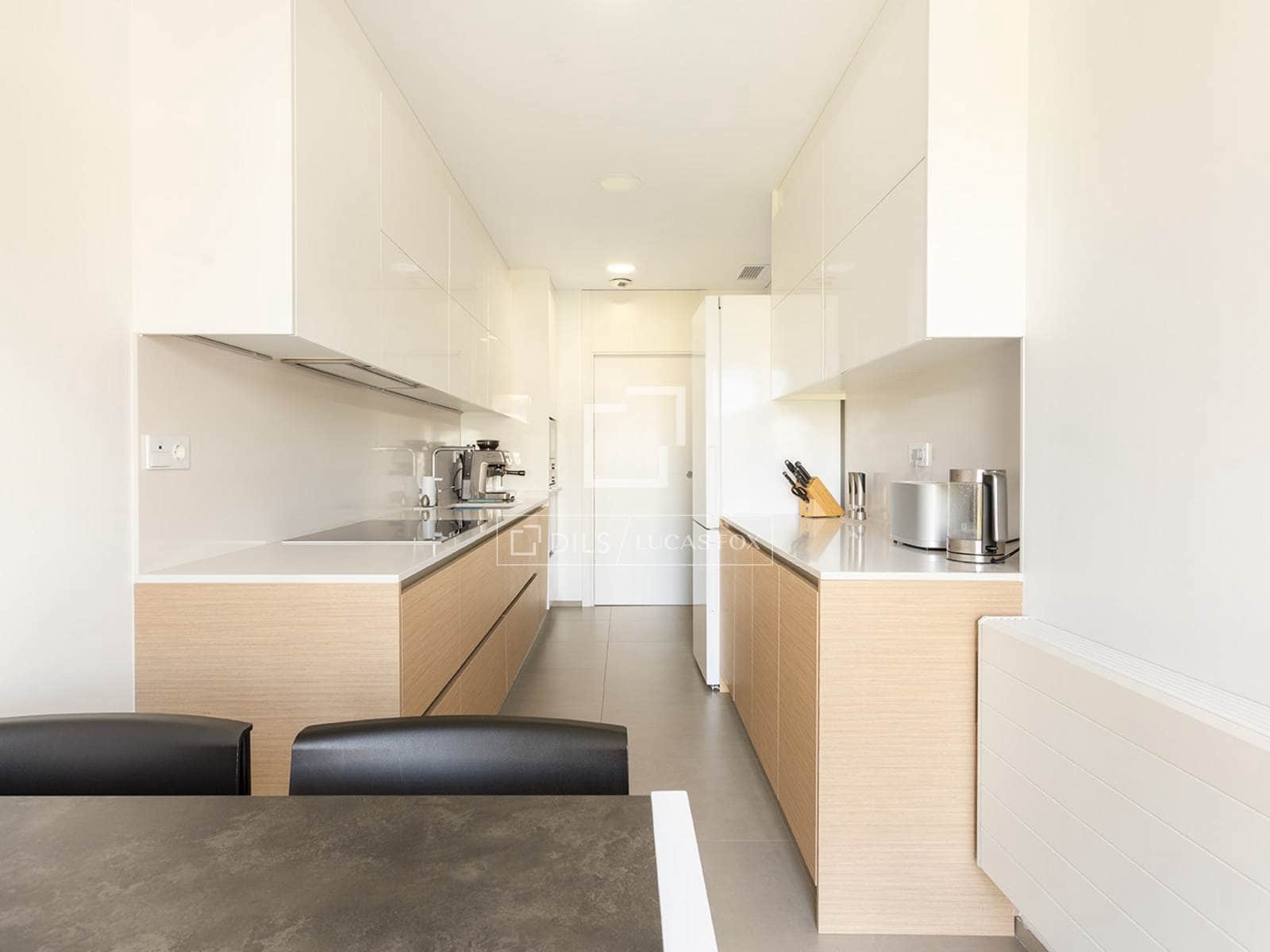 Appartement de 4 chambres à louer à Barcelone ville avec piscine garage - 4 650 € (Ref: 9990922)