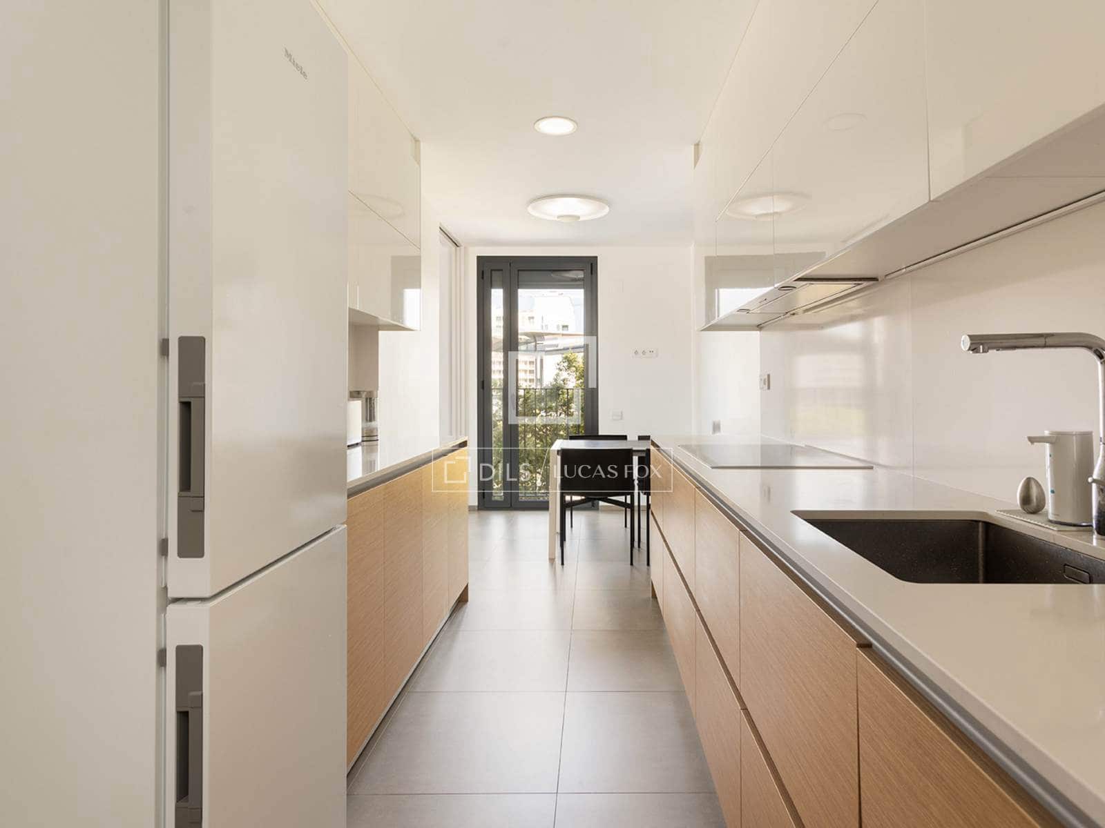 Appartement de 4 chambres à louer à Barcelone ville avec piscine garage - 4 650 € (Ref: 9990922)