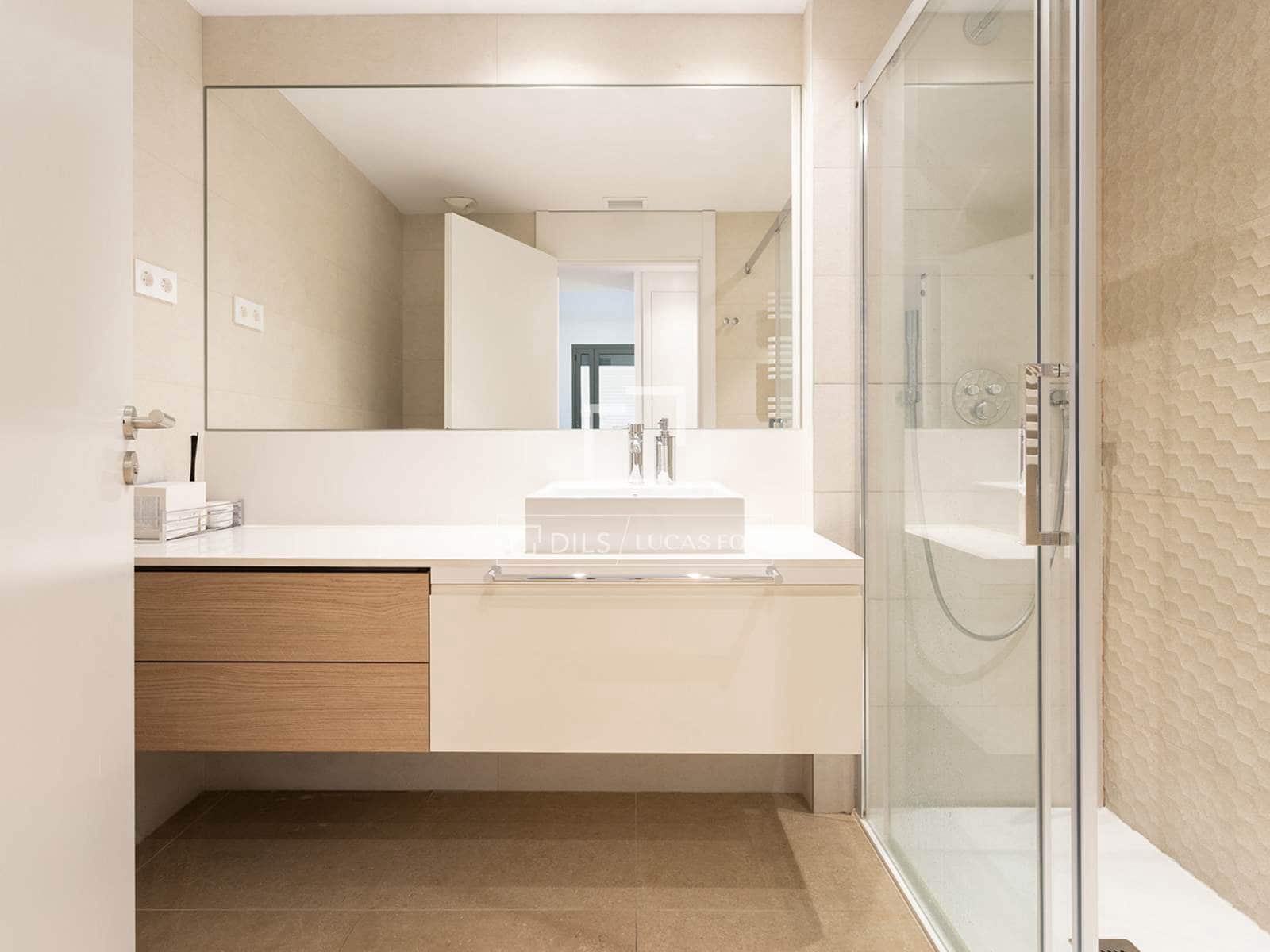 Appartement de 4 chambres à louer à Barcelone ville avec piscine garage - 4 650 € (Ref: 9990922)