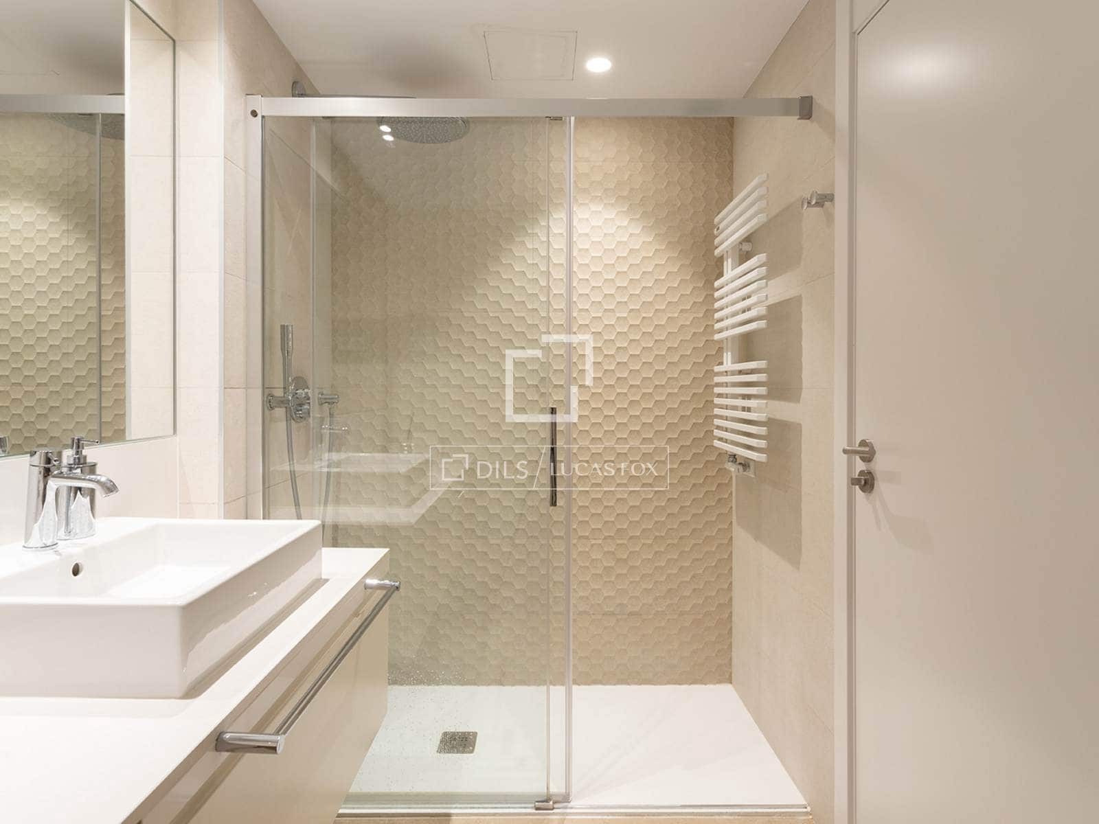 Appartement de 4 chambres à louer à Barcelone ville avec piscine garage - 4 650 € (Ref: 9990922)