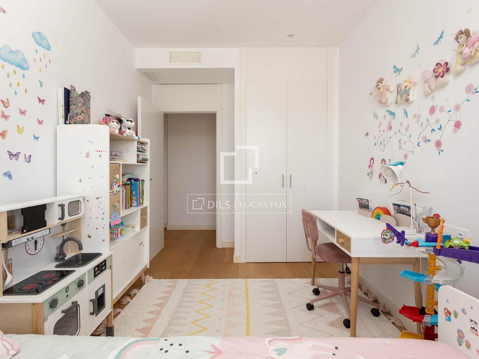 Appartement de 4 chambres à louer à Barcelone ville avec piscine garage - 4 650 € (Ref: 9990922)