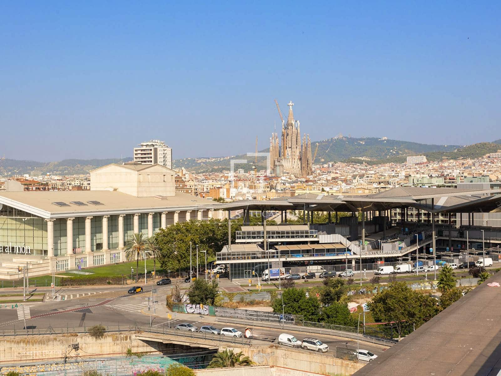 Appartement de 4 chambres à louer à Barcelone ville avec piscine garage - 4 650 € (Ref: 9990922)