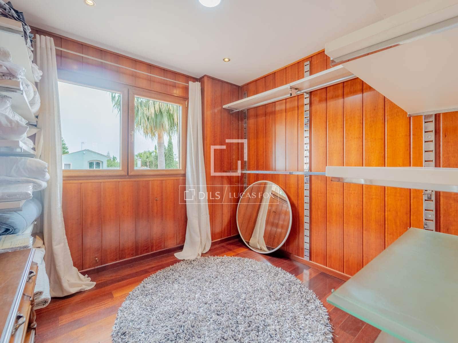 Villa/Maison de 8 chambres à louer à Burjassot avec piscine - 5 500 € (Ref: 9990923)