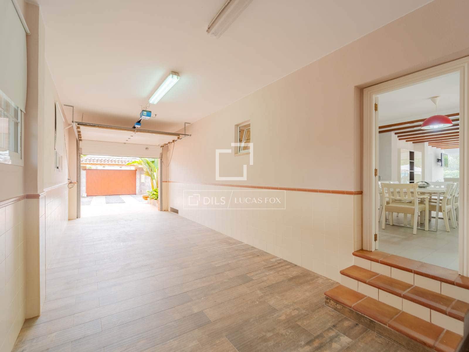 Villa/Maison de 8 chambres à louer à Burjassot avec piscine - 5 500 € (Ref: 9990923)