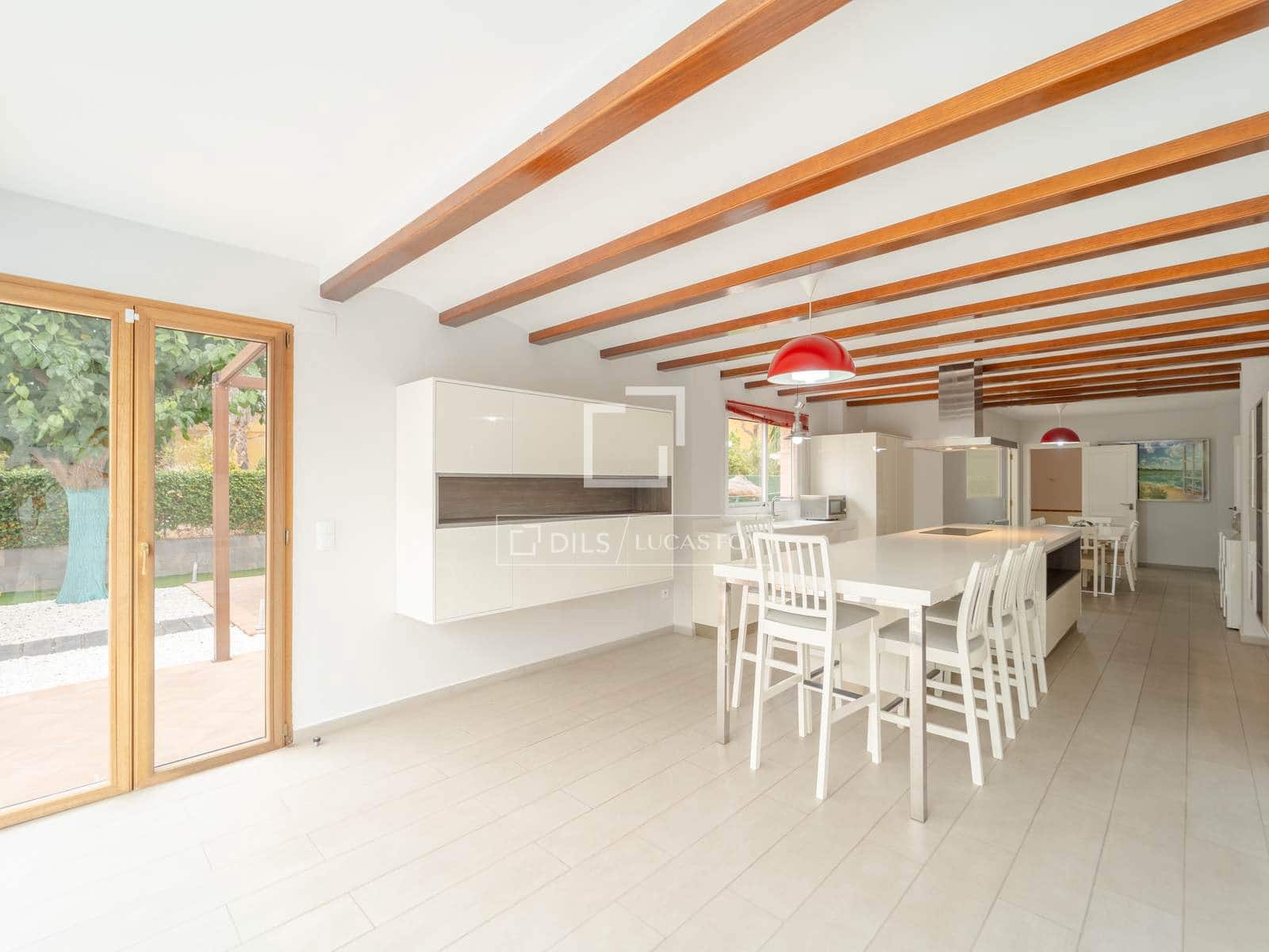 Villa/Maison de 8 chambres à louer à Burjassot avec piscine - 5 500 € (Ref: 9990923)