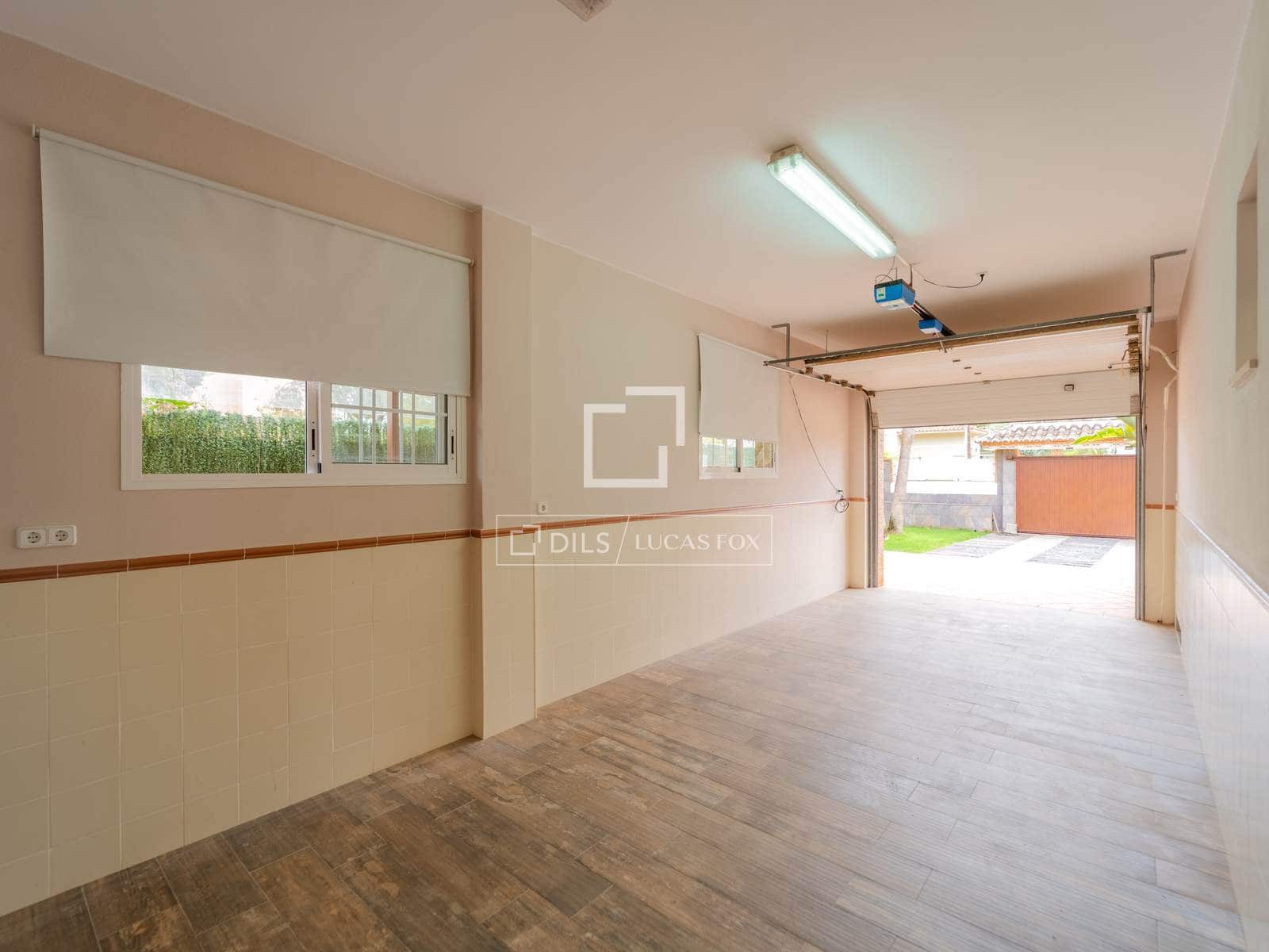 Villa/Maison de 8 chambres à louer à Burjassot avec piscine - 5 500 € (Ref: 9990923)