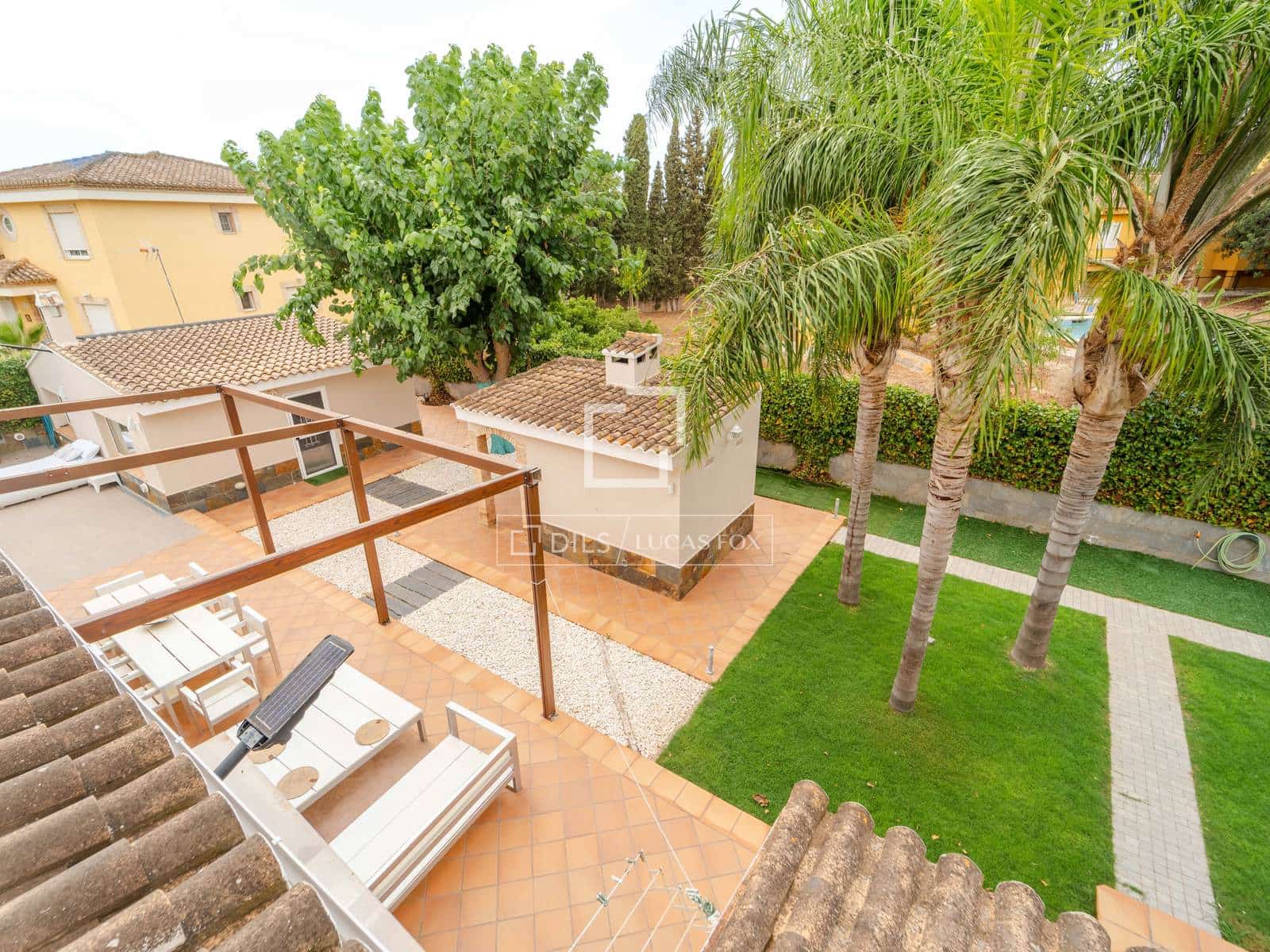 Villa/Maison de 8 chambres à louer à Burjassot avec piscine - 5 500 € (Ref: 9990923)
