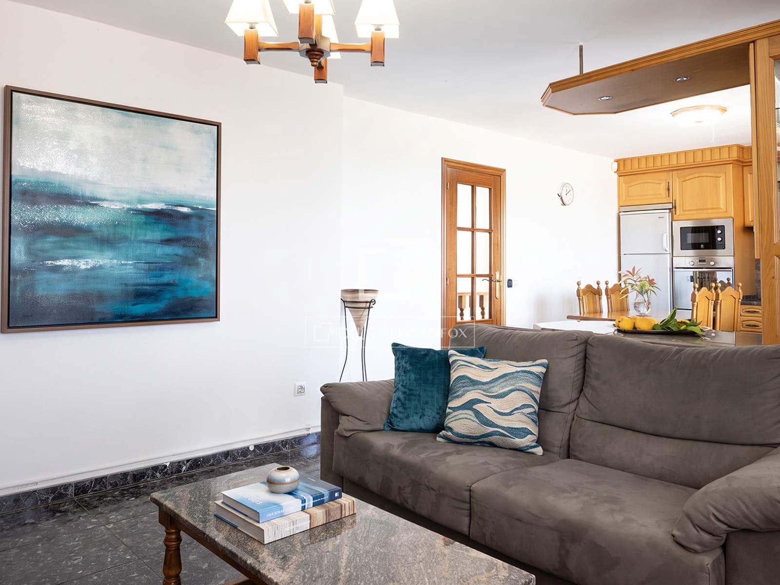 4 bedroom Villa for sale in Oia with pool garage - € 380,000 (Ref: 9990924)