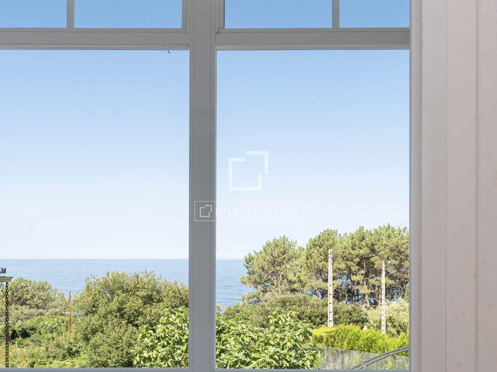 4 bedroom Villa for sale in Oia with pool garage - € 380,000 (Ref: 9990924)