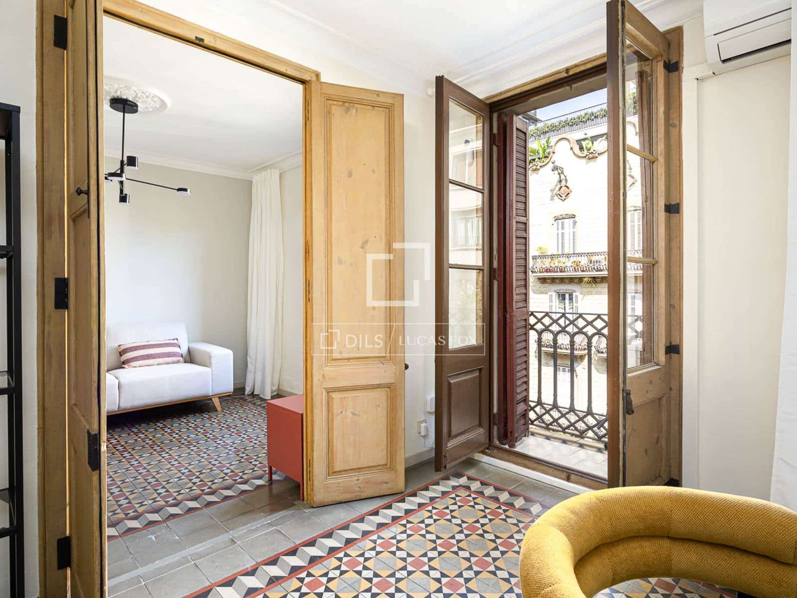 2 soverom Leilighet til leie i Barcelona by - € 2 950 (Ref: 9991798)