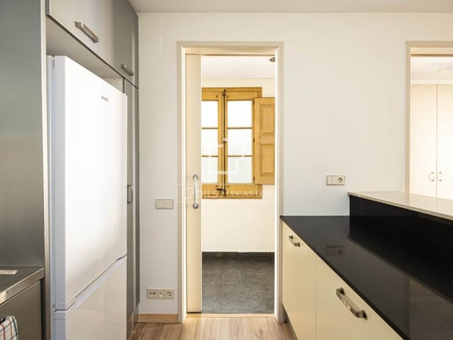 Appartement de 2 chambres à louer à Barcelone ville - 2 950 € (Ref: 9991798)