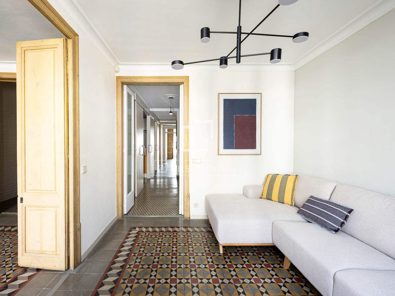 2 soverom Leilighet til leie i Barcelona by - € 2 950 (Ref: 9991798)