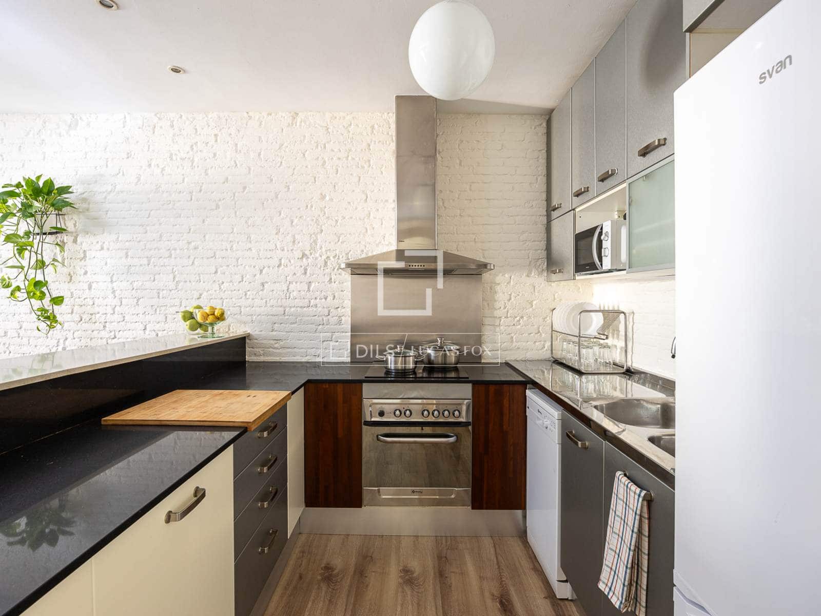2 soverom Leilighet til leie i Barcelona by - € 2 950 (Ref: 9991798)